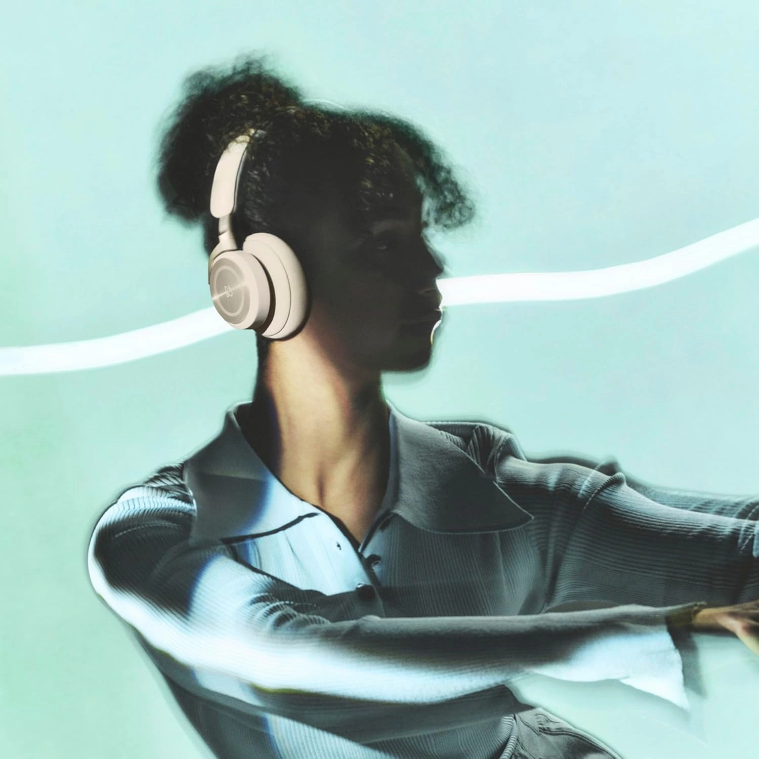 Bang & Olufsen Beoplay HX  Comfortable Wireless ANC Over-Ear Headphones - Gold Tone