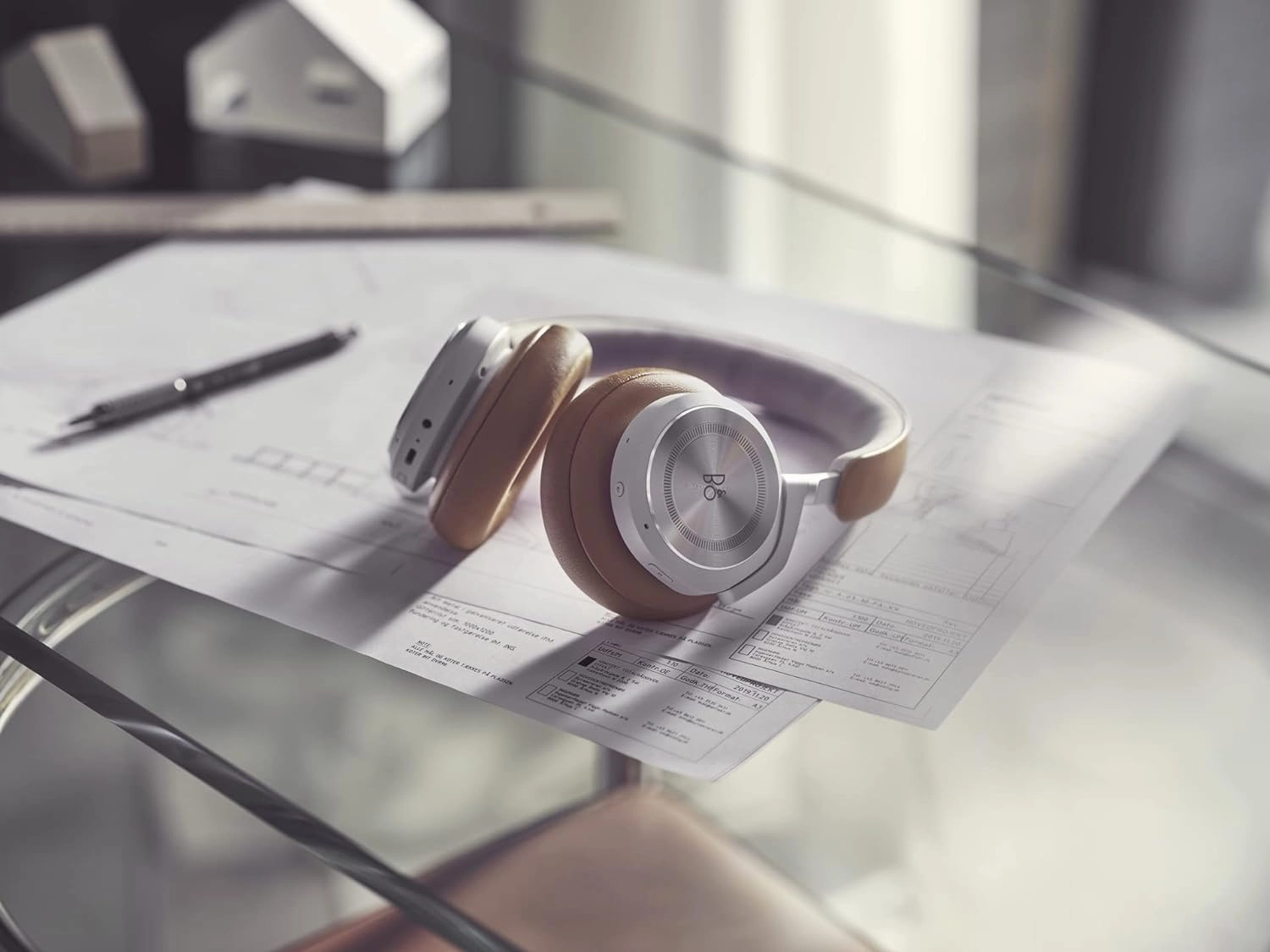 Bang & Olufsen Beoplay HX  Comfortable Wireless ANC Over-Ear Headphones - Timber