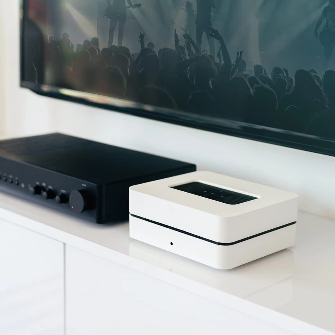 Bluesound Vault 2i High-Res 2TB Network Hard Drive CD Ripper and Streamer - White - Compatible with Alexa and Siri