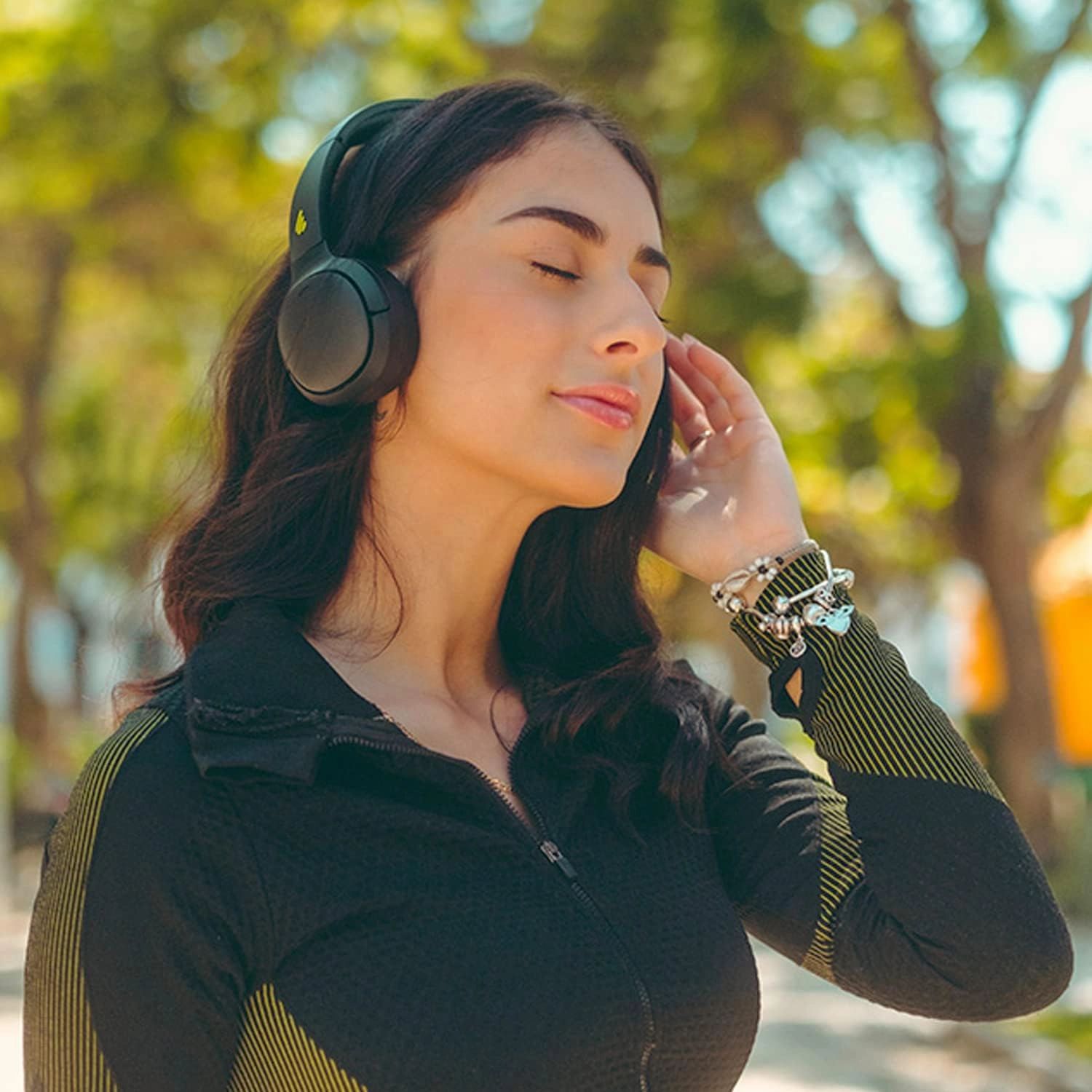 Edifier WH500 Wireless On-Ear Headphones with Foldable Lightweight Design and Solid Bass, Bluetooth Headset with Microphone, 40H Music Playtime and Custom EQ via App for Home Office Travel (Black)