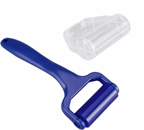 kwmobile Vinyl Record Cleaner Roller - 6.3" x 2.5" Reusable Anti-Static LP Album Cleaning Roller - Ultimate All in One Cleaner for DJ and Music Lovers record cleaning kit,vinyl cleaner,stylus brush set,