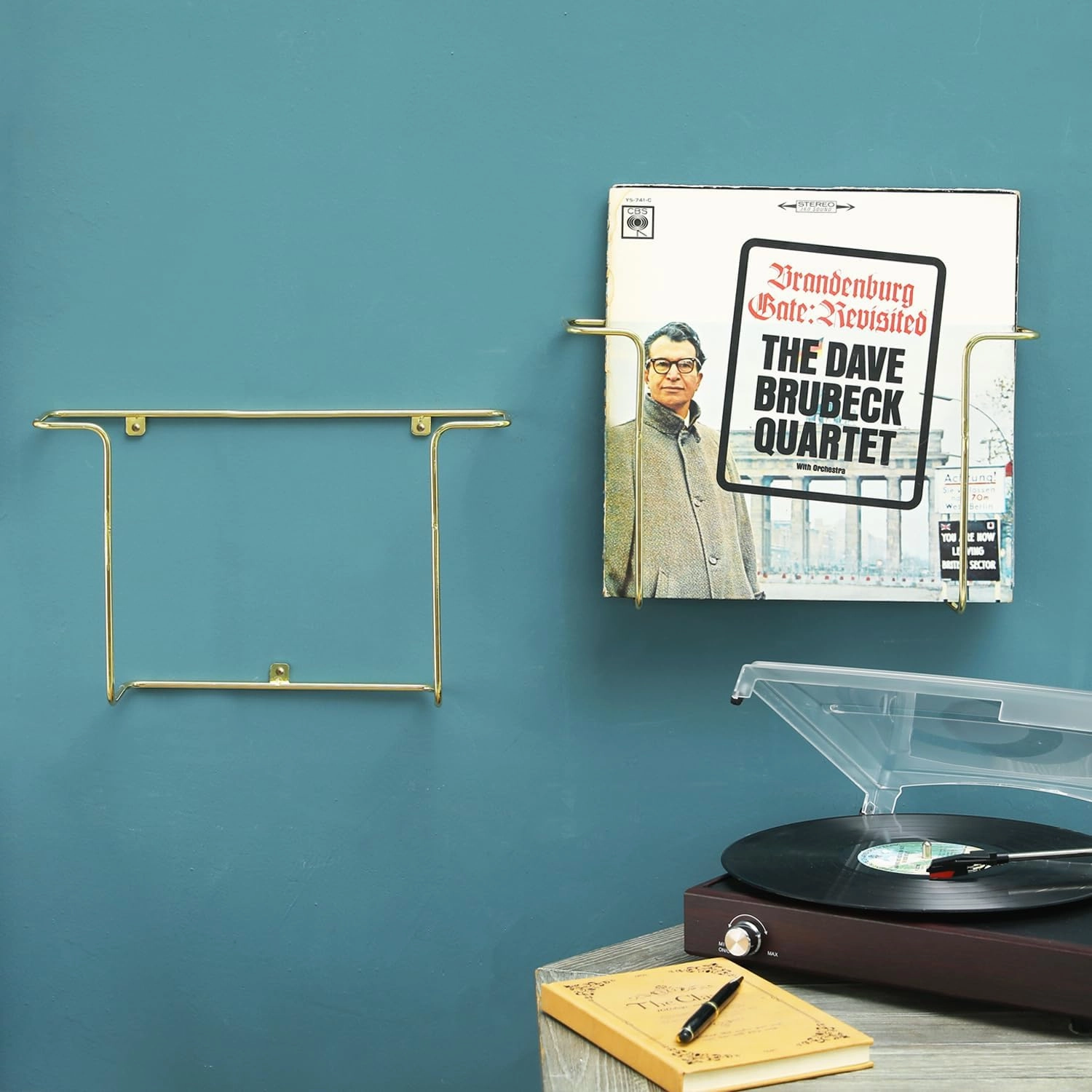 MyGift Modern Metal Wire Wall Mounted Vinyl Records Storage Racks, Hanging LP Record Holders, Floating Album Cover Display Shelves, Set of 2 (Brass- 4 Pcs)