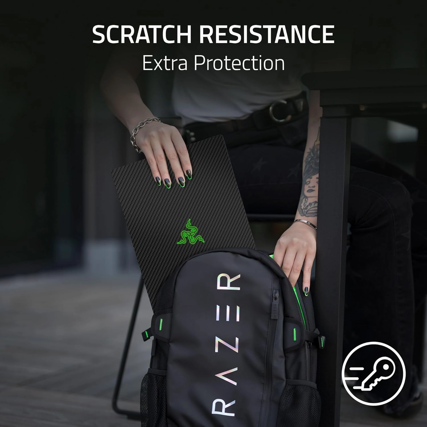 Razer Skin Vinyl Laptop Wrap: Blade 17 - Full Wrap - Premium 3M Cast Vinyl - Scratch Protection - Unique Designs & Finishes - Easy Application - Lenticular Camo - Black