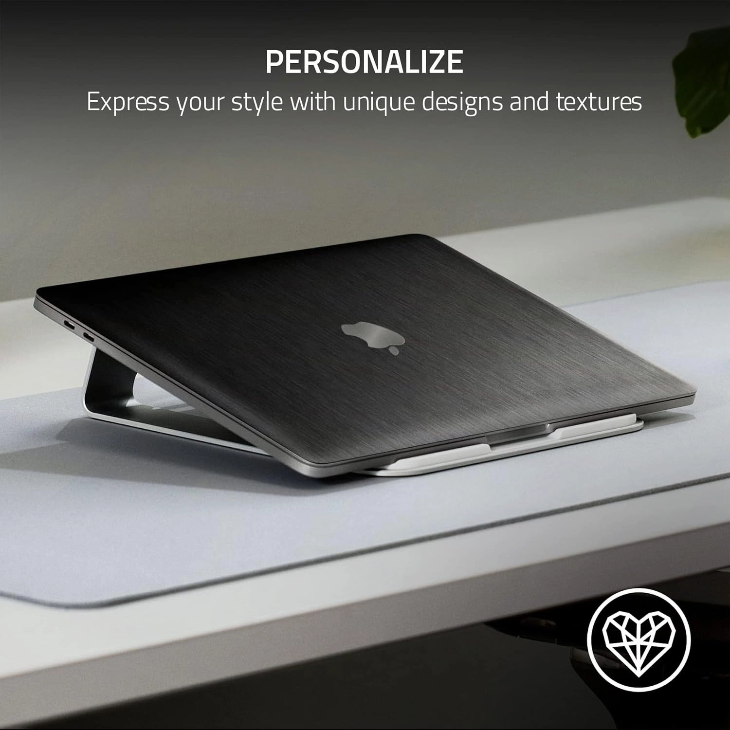 Razer Skin Vinyl Laptop Wrap: MacBook Pro 13-3M Cast Vinyl - Premium Textured Finish - Scratch & Water-Resistant - Easy to Apply - Full Wrap - Lenticular Camo - Black