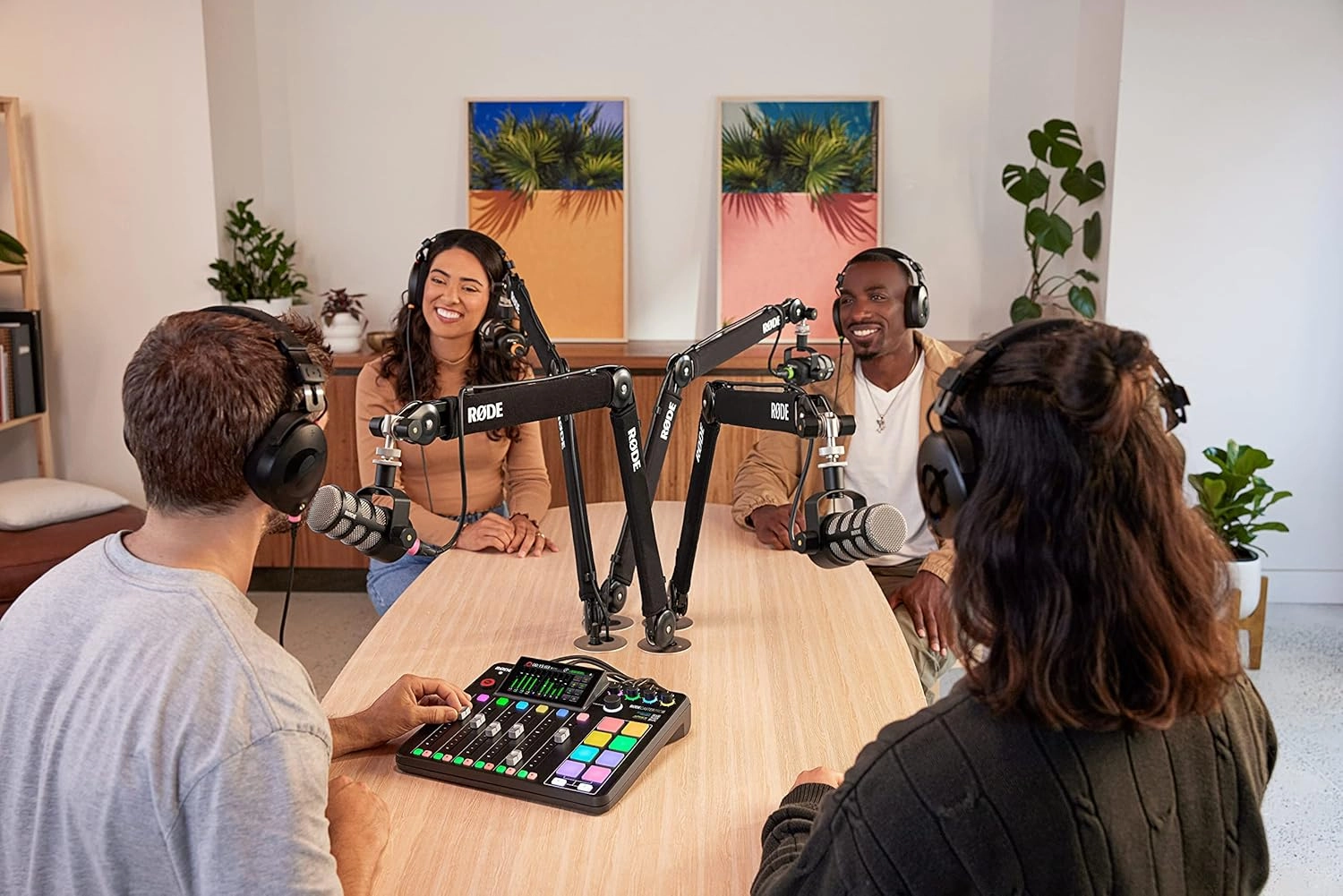 RDE RDECaster Pro II All-in-One Production Solution for Podcasting, Streaming, Music Production and Content Creation,Black