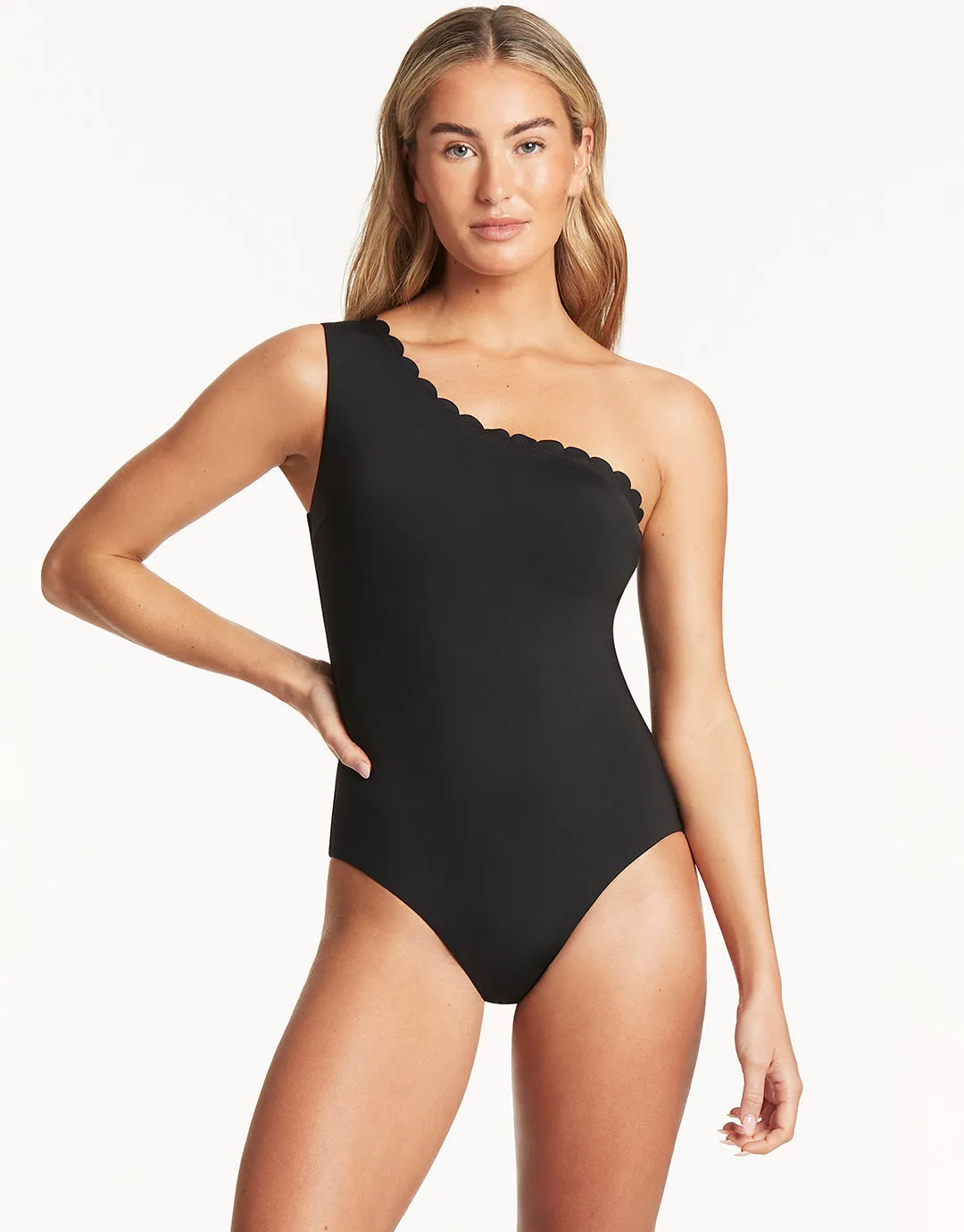 Scallop Wide Strap Diagonal Swimsuit - Black