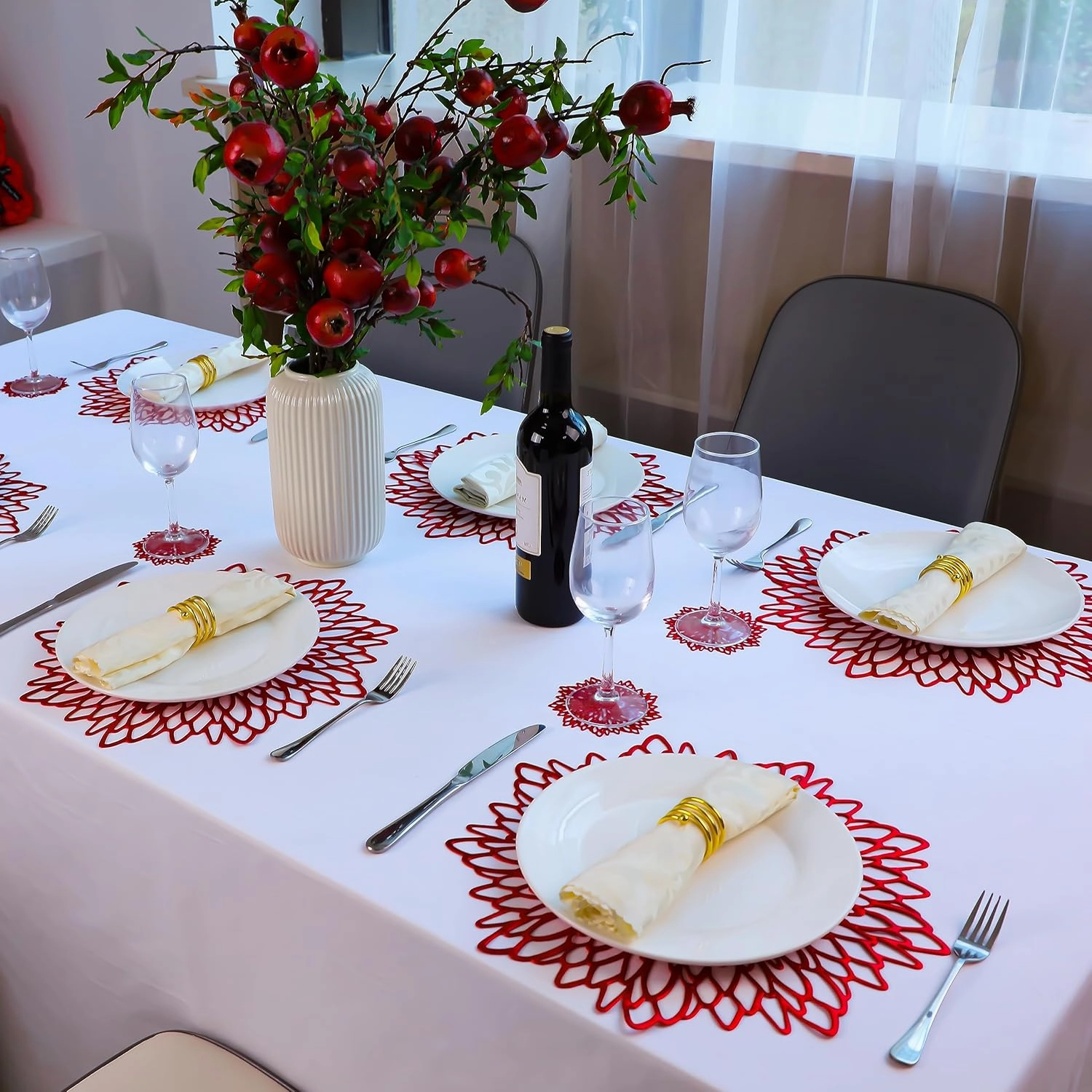 Snowkingdom Red Placemats Pressed Vinyl Metallic Shiny Floral Dinning Mats Round Leaf Table Decoration for Mother's Day Valentine Weddings Mother's Day Christmas Holiday Celebrations Set of 18