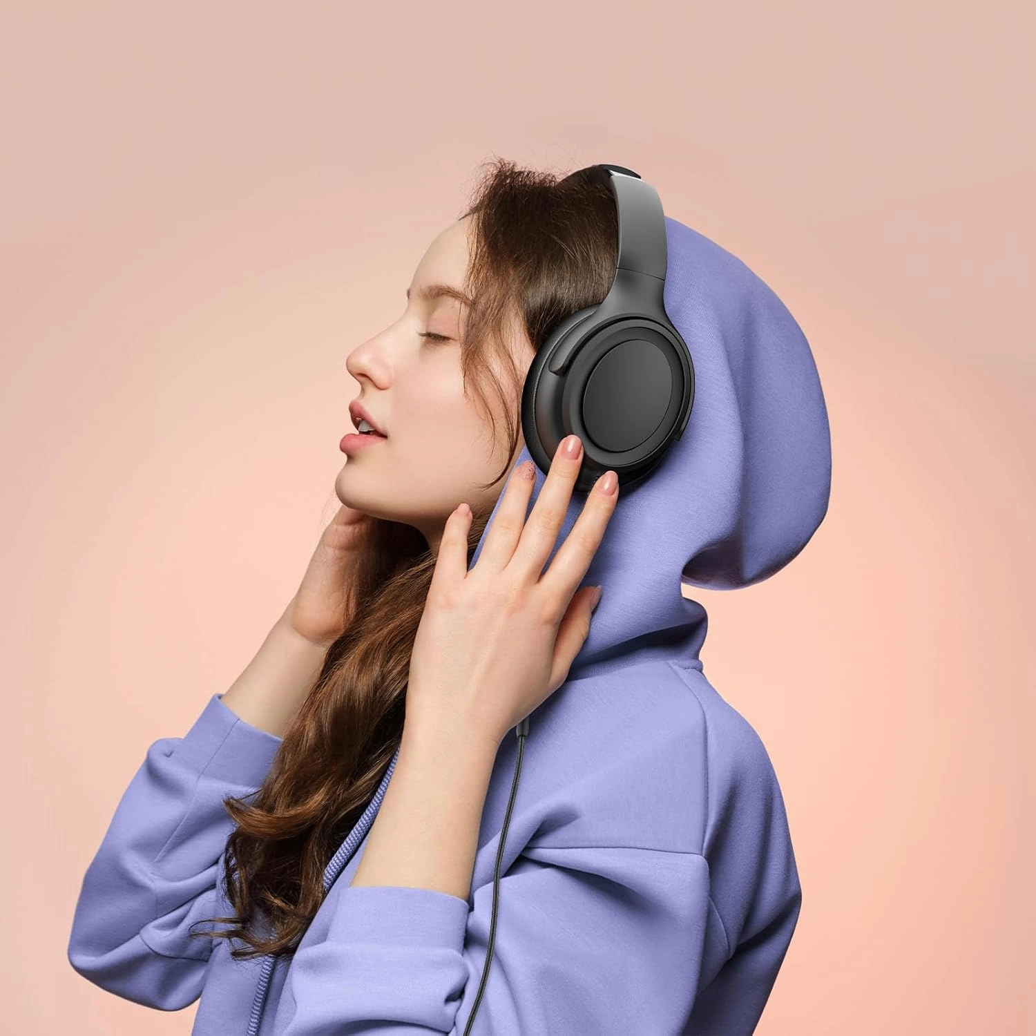 Wired Over-Ear Headphones with USB C Connector, Hi-Fi Stereo Sound, Noise-Isolating Ear Cups, Comfortable Fit for USB C Devices (Black)